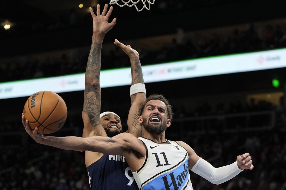 使人们对他 使人们对他