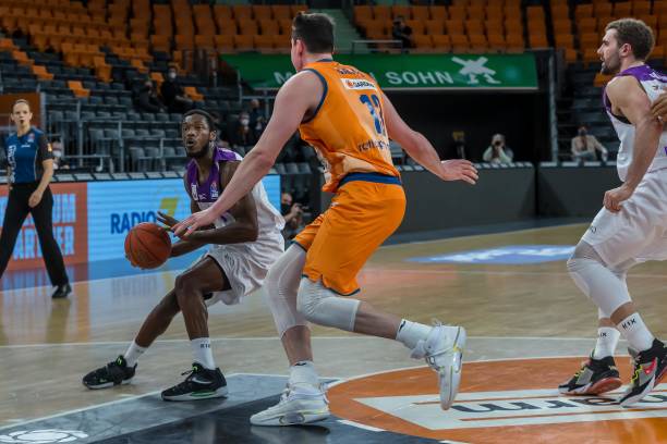 积极的进攻 积极的进攻