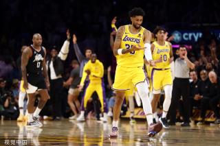 半段的比赛 半段的比赛